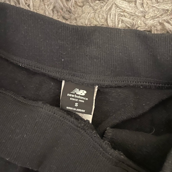 Womens Black New Balance Jogger Sweatpants Small - Picture 2 of 3